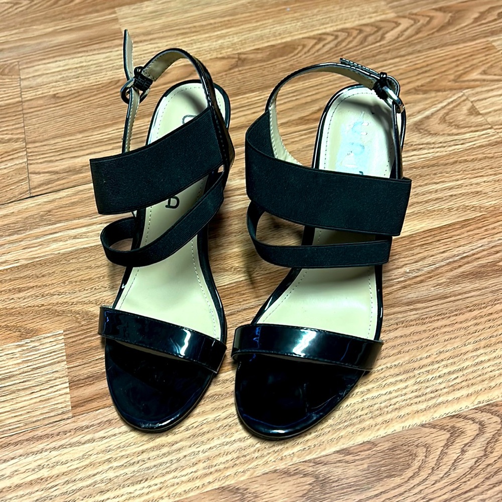 Unisa black high heel shoe